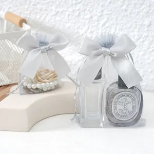 Élégante pochette à bijoux en organza argenté avec cordon en satin pour cadeau emballage