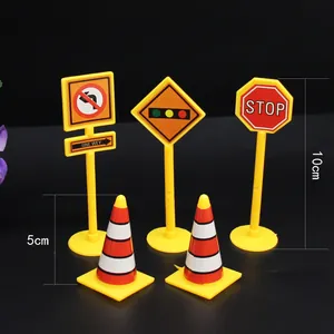 Juego de señales de tráfico en miniatura y conos para la decoración de tartas infantiles