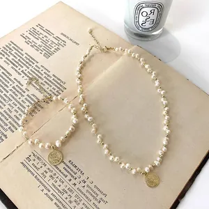 Vintage Gewebte Süßwasserperlen Halskette Armband Für Damen Elegante Münze Porträt Relief Legierung Schmuckset Mode Halsband Zubehör