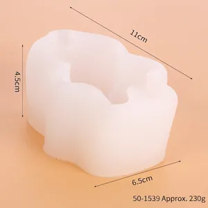 Vue détaillée du moule en silicone 3D en forme d'ours, dimensions 11x6,5x4,5 cm