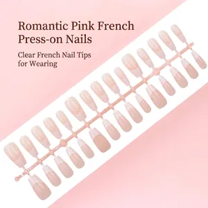 Een strip met 30 French manicure plaknagels in verschillende maten van XS tot M