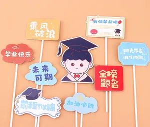 Décorations de gâteau de remise de diplôme avec citations chinoises et personnage d'étudiant