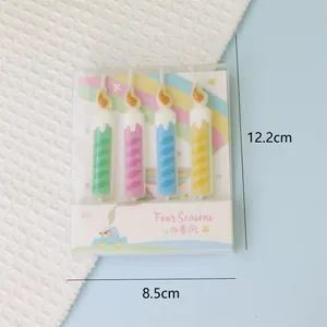 Lot de 4 bougies d'anniversaire colorées en emballage transparent avec dimensions exactes