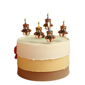 Candele per compleanno a forma di orsetto con cappellini colorati per decorazione torta