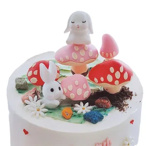 Adornos de pastel de conejo y hongo de goma suave para lindas decoraciones de cumpleaños