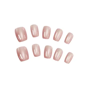 Nude pink cat-eye press-on νύχια με κοντό τετράγωνο σχήμα και γυαλάδα
