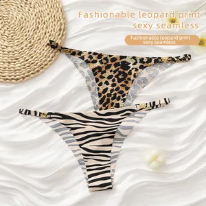 Tanga Sans Couture Sexy Imprimé Léopard Zèbre Soie de Glace Taille Basse Culotte G-String Avec Anneau Métallique Entrejambe en Coton