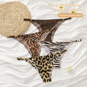 Ensemble de 4 strings sexy en soie glacée sans couture à motif léopard pour femme