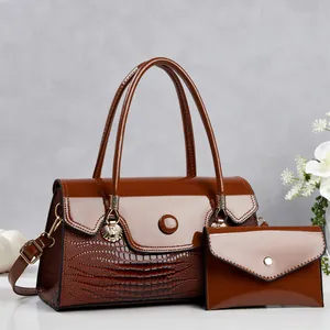 Élégant ensemble de 2 sacs marron à motif crocodile avec finition brillante chic