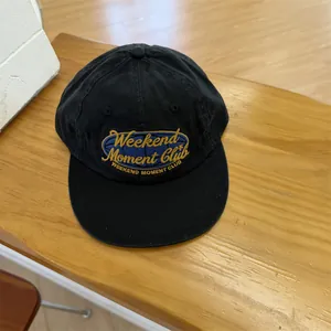 Vintage Amerikaanse stijl zwarte baseballpet met Weekend Moment Club borduursel