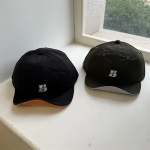 Quick-dry short brim flat cap with letter B embroidery in black and olive green color