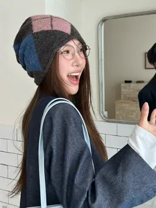 Retro argyle pattern knitted slouchy beanie for women in winter grey pink blue colors