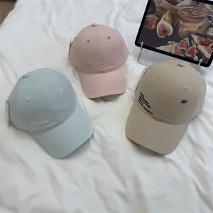 Casquettes de baseball élégantes en coton avec broderie de lettres en couleurs pastel