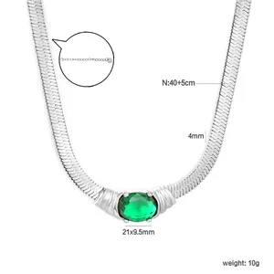 Detailed measurements of vintage silver blade necklace with emerald green zircon