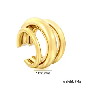 Detail view of gold stainless steel C-shaped ear cuff with dimensions 14x20mm