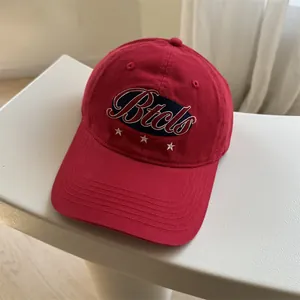 Casquette de baseball rouge Btcls polyvalente avec broderie pour la protection solaire