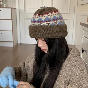 Women Retro Knit Fisherman Hat Ethnic Fair Isle Pattern Winter Warm Acrylic Bucket Hat Vintage Cloche Cap Outdoor Accessories