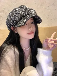 Detailed close-up of a stylish Korean octagonal newsboy hat for fall and winter fashion.