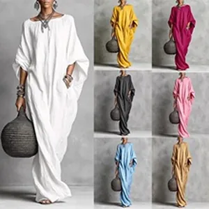 Aperçu de plusieurs variantes de couleurs pour robe longue en lin à manches chauve-souris