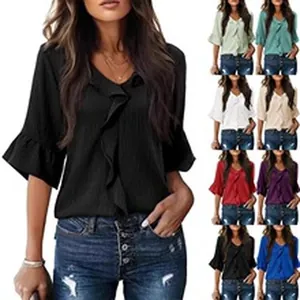 Blouse à col en V avec volants et manches cloche en plusieurs coloris pour femme