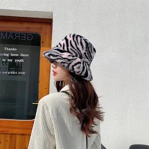 Chapeau bob en peluche motif zèbre pour femme, style automne-hiver pour rester au chaud