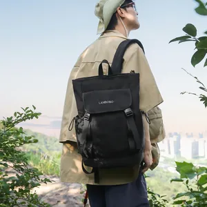 Moderne zwarte minimalistische outdoor rugzak met gespflap en LANBOBO merkbelettering