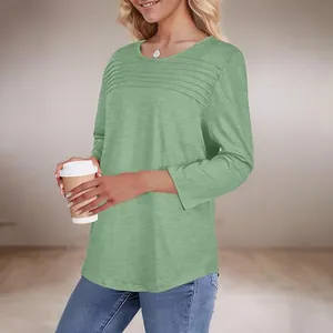 Lässiges salbeigrünes 3/4-Arm-T-Shirt mit elegantem Falten-Detail am Ausschnitt