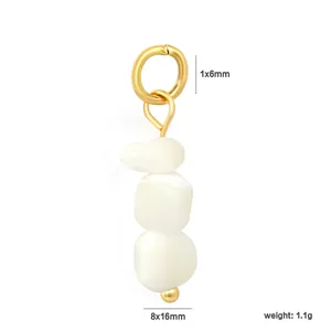 Vue détaillée d'un pendentif en pierre naturelle irrégulière avec dimensions et poids