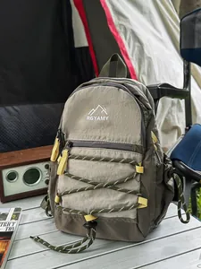 Leichter Outdoor-Wanderrucksack für Damen und Herren in Olivgrün