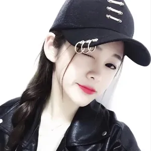 Casquette de Baseball en Polyester Style Coréen Avec Anneaux Métalliques Aspect Soie Chapeau de Soleil Pour Hommes Femmes Décontracté Réglable