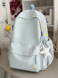 Lichtblauwe rugzak in Koreaanse stijl met borduursel en een leuke sterren hanger