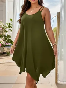 Vue détaillée de la robe pour femme vert olive à ourlet irrégulier et doubles bretelles