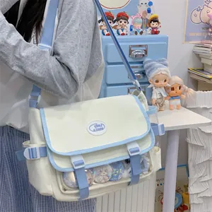 Kawaii japanische Segeltuch Umhängetasche mit klarem Ita-Bag Fenster und blauen Trägern