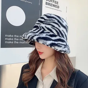 Chapeau bob en peluche à motif zèbre pour femme, accessoire de mode pour l'hiver