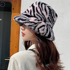 Chapeau bob en peluche motif zèbre pour femme en fausse fourrure chaude pour l'hiver