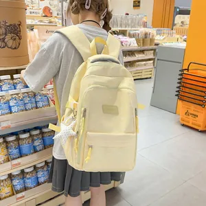 Leuke lichtgele rugzak in Japanse stijl met sterrenhanger voor school en vrije tijd