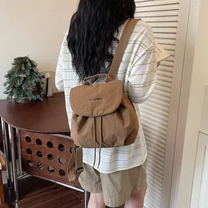 Sac à dos léger marron de style coréen pour sorties d'été avec cordon de serrage