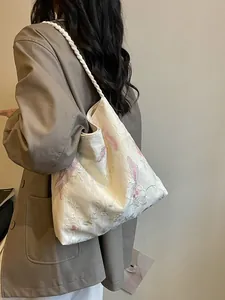 Elegant New Chinese style floral embroidered tote bag with large capacity for commuting