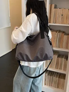 Grande borsa da viaggio a scacchi per palestra e weekend, versatile stile unisex