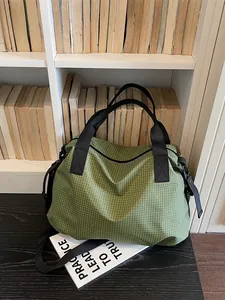 Grande borsa da viaggio a scacchi verdi per sport e attività di fitness all'aperto