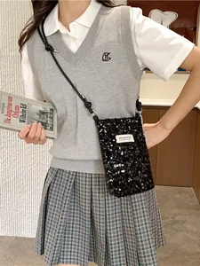 Mini borsa a tracolla nera con paillettes e tracolla lunga regolabile da donna