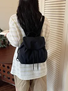 Sac à dos en nylon noir minimaliste et léger pour femme de style coréen décontracté