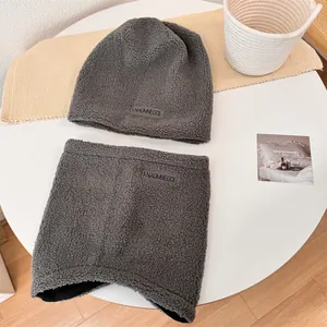 Ensemble bonnet et tour de cou d'hiver chaud en polaire sherpa gris pour hommes et femmes