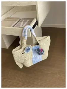 Sac cabas en paille tissé à la main avec design éléphant mignon pour vacances à la mer