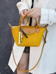 Sac à main jaune style dumpling pour femme avec bandoulière réglable