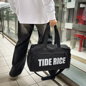 Grote zwarte nylon sporttas met witte TIDE RICE print voor fitness en reizen