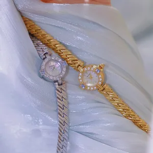 Elegante reloj de cadena Bee Sister para mujer con bisel de cristal y metal retro