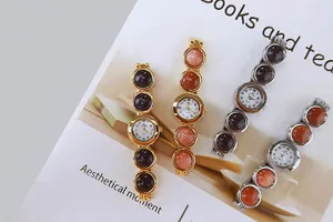 Elegante reloj de cadena para mujer con piedra de arena estrellada y movimiento cuarzo.