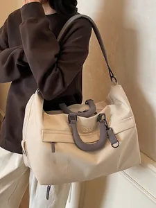 Grand sac de voyage minimaliste crème avec poignées grises pour femme élégante Chic
