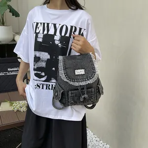 Zaino vintage in denim nero con pizzo per donna, stile preppy per pendolari e uso quotidiano